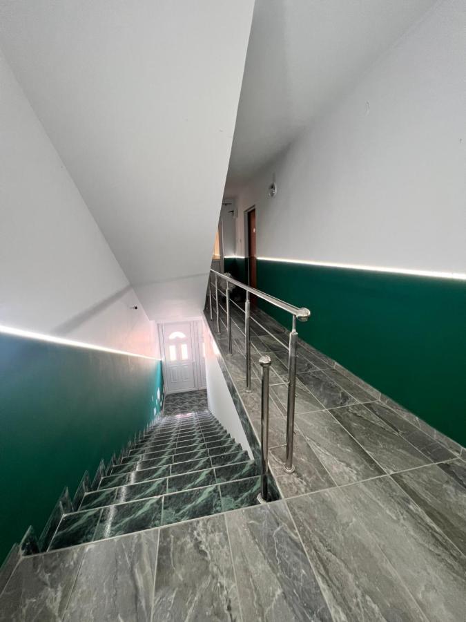 Hypnotic Villa Питещ Екстериор снимка